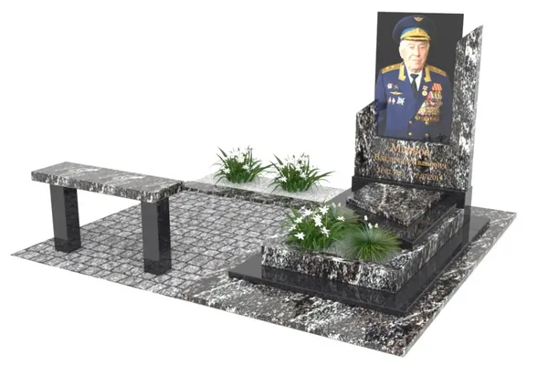 Памятник военному
